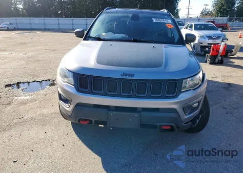 2019 Jeep Compass Trailhawk z USA, uszkodzony, nr VIN 3C4NJDDB0KT713024